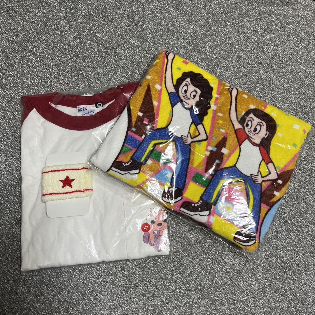 Amazon.co.jp: パフィー puffy ツアーグッズ バスタオル FEVER FEVER T